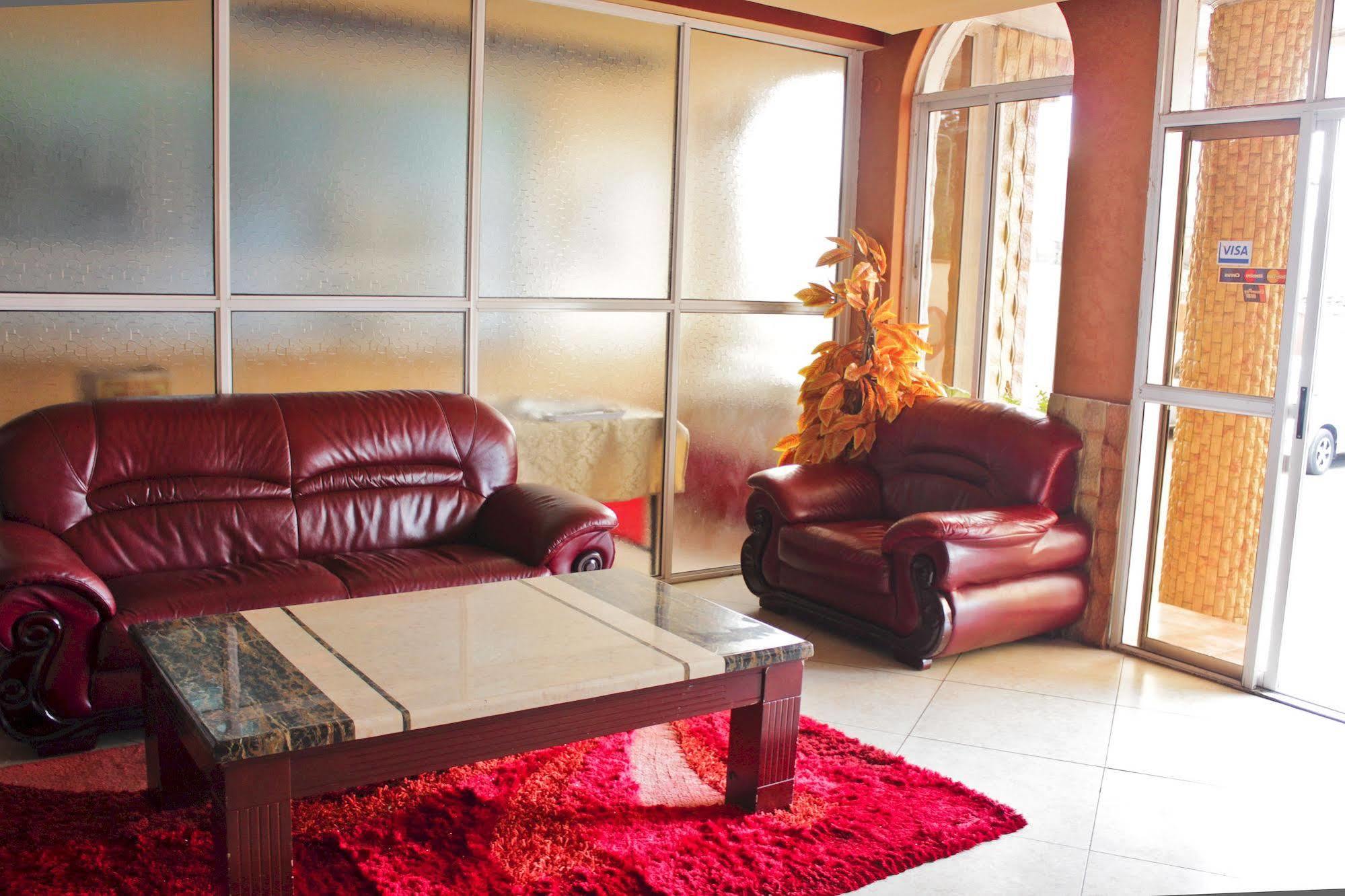 เพิร์ล พาเลซ โฮเต็ล Hotel ไนโรบี ภายนอก รูปภาพ